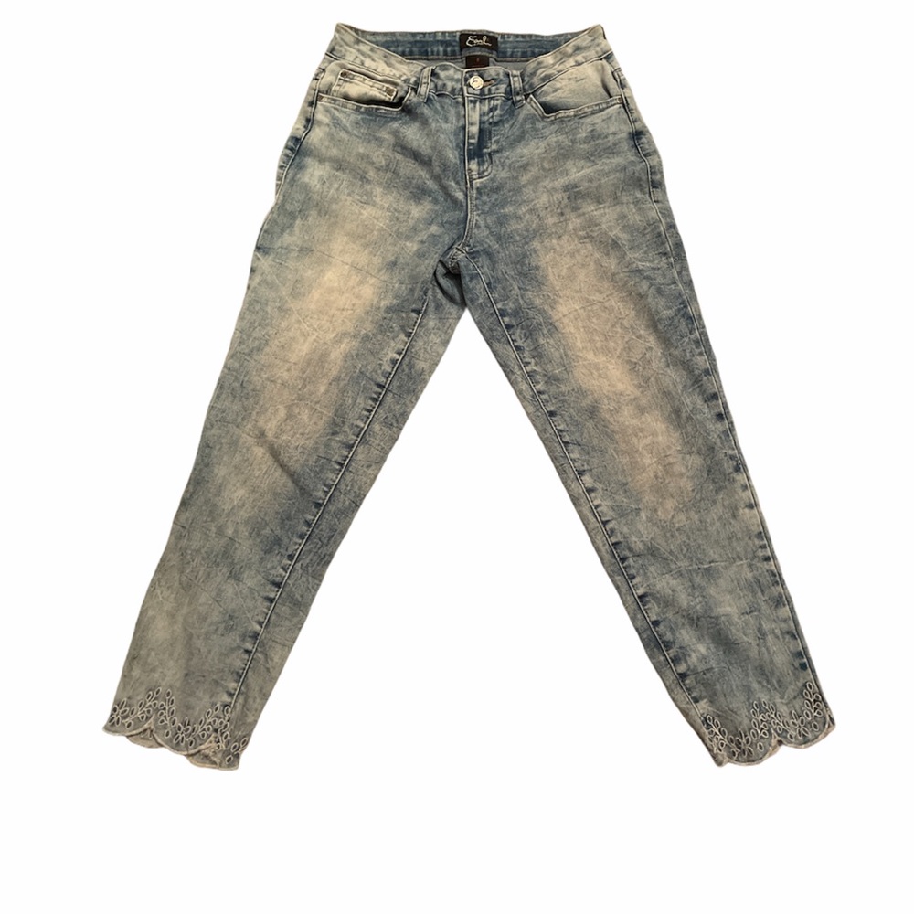Earl Acid Wash Cropped Jeans